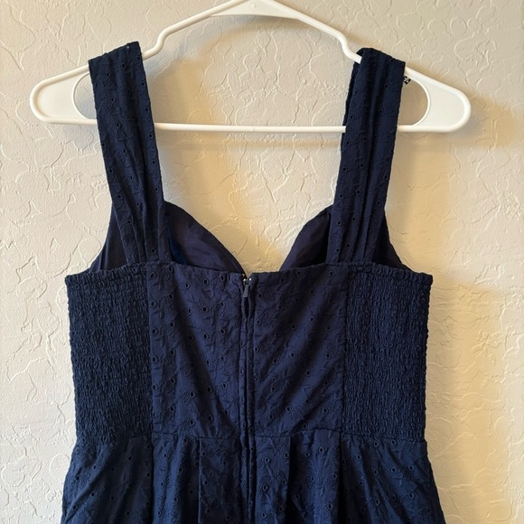 Lilly Pulitzer True Navy Cyndi Fishy Eyelet Dress Fit and Flare Pockets Size 4 - Picture 9 of 11